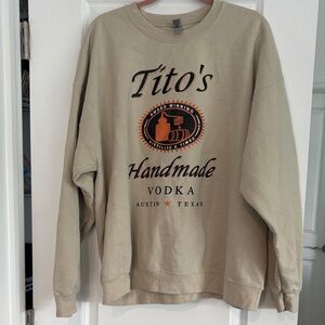Gildan Beige Crewneck Sweater